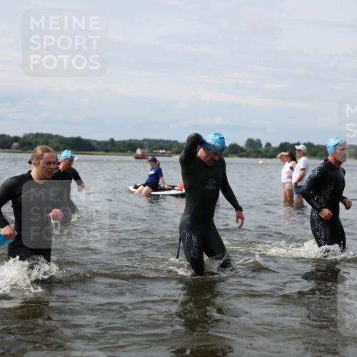 21.06.2026 - Viking Triathlon Michael Strokosch http://msf.ph/oto/9823839 21.06.2026 10:43:55 Schwimmen 139, 208, 220, 247, 318, 444, 464, 550, 614, 617, 632, 641 meine-sportfotos.de