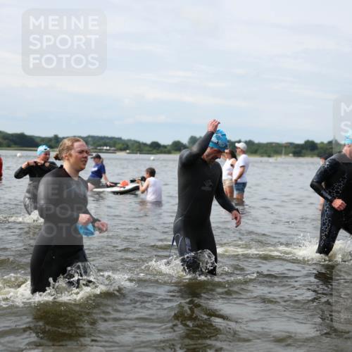21.06.2026 - Viking Triathlon Michael Strokosch http://msf.ph/oto/9823841 21.06.2026 10:43:55 Schwimmen 139, 208, 220, 247, 318, 444, 464, 550, 614, 617, 632, 641 meine-sportfotos.de