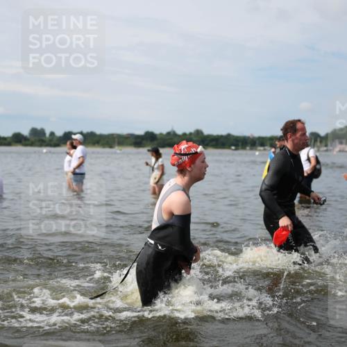 21.06.2026 - Viking Triathlon Michael Strokosch http://msf.ph/oto/9823870 21.06.2026 10:44:12 Schwimmen 22, 318, 423, 602, 617, 632, 641 meine-sportfotos.de