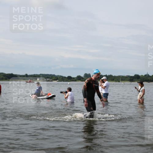 21.06.2026 - Viking Triathlon Michael Strokosch http://msf.ph/oto/9823884 21.06.2026 10:44:17 Schwimmen 22, 423, 601, 602, 617, 632, 641 meine-sportfotos.de