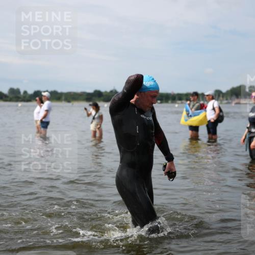 21.06.2026 - Viking Triathlon Michael Strokosch http://msf.ph/oto/9823907 21.06.2026 10:44:36 Schwimmen 350, 377, 531, 590, 601 meine-sportfotos.de