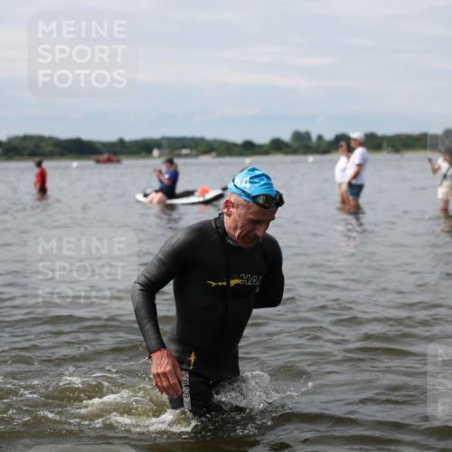 21.06.2026 - Viking Triathlon Michael Strokosch http://msf.ph/oto/9823915 21.06.2026 10:44:40 Schwimmen 33, 276, 350, 377, 531, 590, 658 meine-sportfotos.de