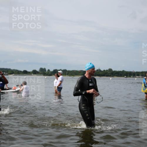 21.06.2026 - Viking Triathlon Michael Strokosch http://msf.ph/oto/9823927 21.06.2026 10:44:50 Schwimmen 33, 36, 276, 308, 310, 329, 350, 369, 377, 415, 445, 531, 577, 658, 668 meine-sportfotos.de