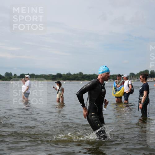 21.06.2026 - Viking Triathlon Michael Strokosch http://msf.ph/oto/9823930 21.06.2026 10:44:51 Schwimmen 33, 36, 276, 308, 310, 329, 345, 350, 369, 377, 415, 445, 577, 658, 668 meine-sportfotos.de