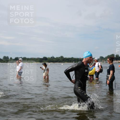 21.06.2026 - Viking Triathlon Michael Strokosch http://msf.ph/oto/9823931 21.06.2026 10:44:51 Schwimmen 33, 36, 276, 308, 310, 329, 345, 350, 369, 377, 415, 445, 577, 658, 668 meine-sportfotos.de