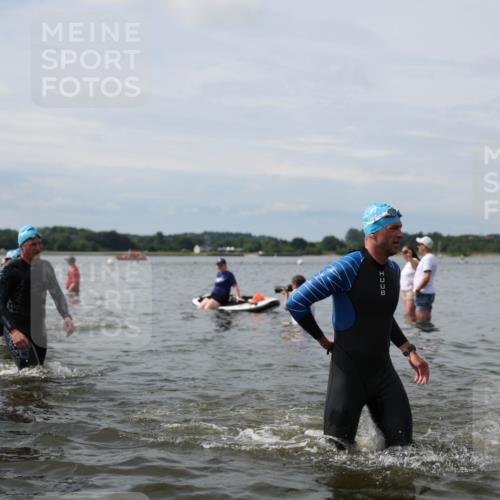 21.06.2026 - Viking Triathlon Michael Strokosch http://msf.ph/oto/9823937 21.06.2026 10:44:53 Schwimmen 33, 36, 151, 276, 308, 310, 329, 345, 350, 366, 369, 377, 415, 445, 577, 658, 668 meine-sportfotos.de