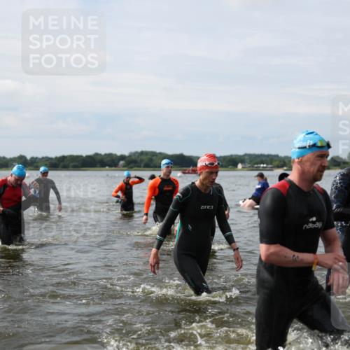 21.06.2026 - Viking Triathlon Michael Strokosch http://msf.ph/oto/9823944 21.06.2026 10:44:56 Schwimmen 33, 36, 151, 276, 308, 310, 326, 329, 345, 350, 366, 369, 377, 415, 445, 577, 658, 668 meine-sportfotos.de