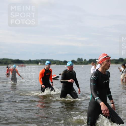 21.06.2026 - Viking Triathlon Michael Strokosch http://msf.ph/oto/9823947 21.06.2026 10:44:58 Schwimmen 33, 36, 151, 258, 276, 308, 310, 326, 329, 345, 350, 366, 369, 415, 445, 577, 658, 668 meine-sportfotos.de
