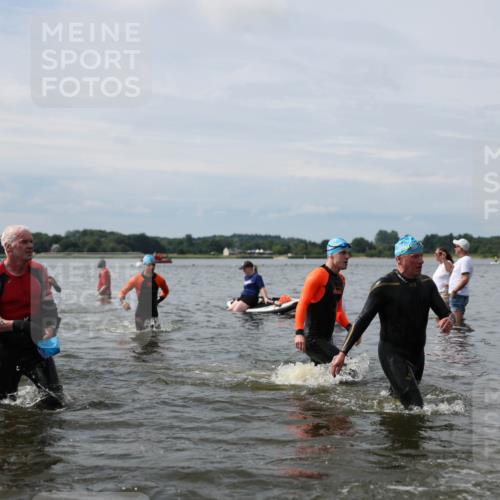 21.06.2026 - Viking Triathlon Michael Strokosch http://msf.ph/oto/9823949 21.06.2026 10:44:58 Schwimmen 33, 36, 151, 258, 276, 308, 310, 326, 329, 345, 350, 366, 369, 415, 445, 577, 658, 668 meine-sportfotos.de