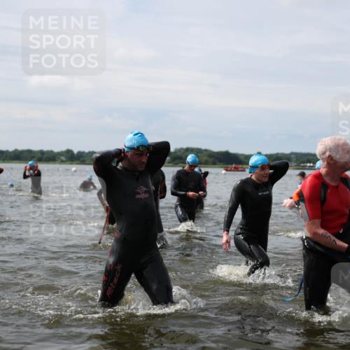 21.06.2026 - Viking Triathlon Michael Strokosch http://msf.ph/oto/9823955 21.06.2026 10:45:01 Schwimmen 33, 36, 151, 258, 276, 308, 310, 326, 329, 345, 366, 369, 415, 445, 577, 658, 668 meine-sportfotos.de