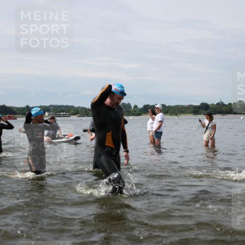 21.06.2026 - Viking Triathlon Michael Strokosch http://msf.ph/oto/9823958 21.06.2026 10:45:04 Schwimmen 33, 36, 48, 151, 258, 273, 308, 310, 326, 329, 345, 354, 366, 369, 415, 445, 577, 658, 668 meine-sportfotos.de