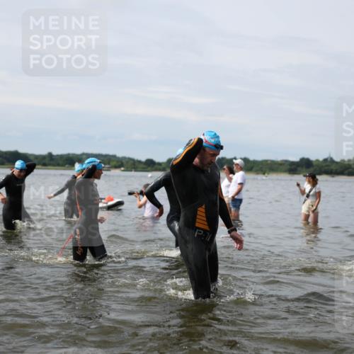 21.06.2026 - Viking Triathlon Michael Strokosch http://msf.ph/oto/9823959 21.06.2026 10:45:04 Schwimmen 33, 36, 48, 151, 258, 273, 308, 310, 326, 329, 345, 354, 366, 369, 415, 445, 577, 658, 668 meine-sportfotos.de