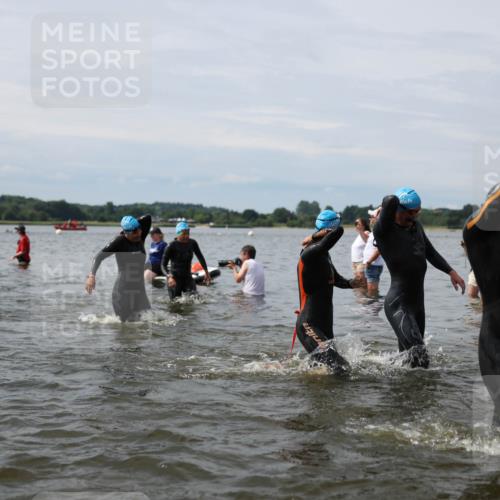 21.06.2026 - Viking Triathlon Michael Strokosch http://msf.ph/oto/9823963 21.06.2026 10:45:06 Schwimmen 36, 48, 105, 147, 151, 258, 273, 274, 302, 308, 310, 326, 329, 345, 354, 366, 369, 415, 445, 577, 635, 668 meine-sportfotos.de