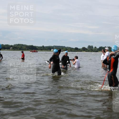 21.06.2026 - Viking Triathlon Michael Strokosch http://msf.ph/oto/9823965 21.06.2026 10:45:06 Schwimmen 36, 48, 105, 147, 151, 258, 273, 274, 302, 308, 310, 326, 329, 345, 354, 366, 369, 415, 445, 577, 635, 668 meine-sportfotos.de