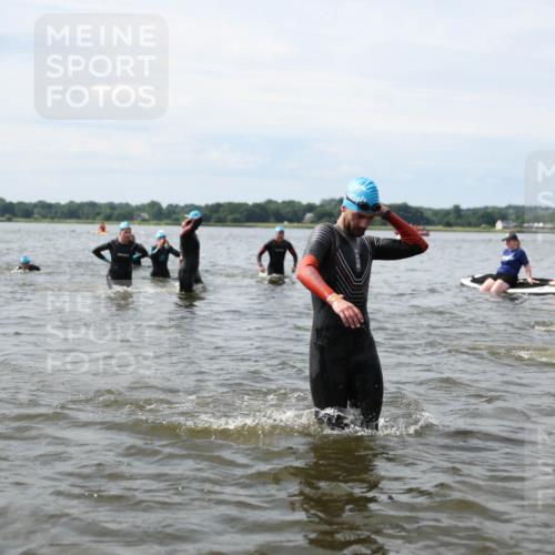 21.06.2026 - Viking Triathlon Michael Strokosch http://msf.ph/oto/9823967 21.06.2026 10:45:07 Schwimmen 36, 48, 105, 147, 151, 258, 273, 274, 302, 308, 310, 326, 329, 345, 354, 366, 369, 415, 445, 577, 635, 668 meine-sportfotos.de