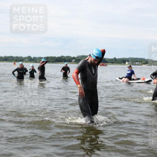 21.06.2026 - Viking Triathlon Michael Strokosch http://msf.ph/oto/9823968 21.06.2026 10:45:07 Schwimmen 36, 48, 105, 147, 151, 258, 273, 274, 302, 308, 310, 326, 329, 345, 354, 366, 369, 415, 445, 577, 635, 668 meine-sportfotos.de