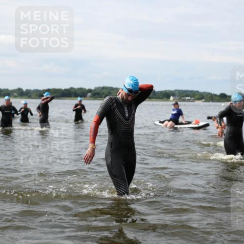 21.06.2026 - Viking Triathlon Michael Strokosch http://msf.ph/oto/9823969 21.06.2026 10:45:07 Schwimmen 36, 48, 105, 147, 151, 258, 273, 274, 302, 308, 310, 326, 329, 345, 354, 366, 369, 415, 445, 577, 635, 668 meine-sportfotos.de