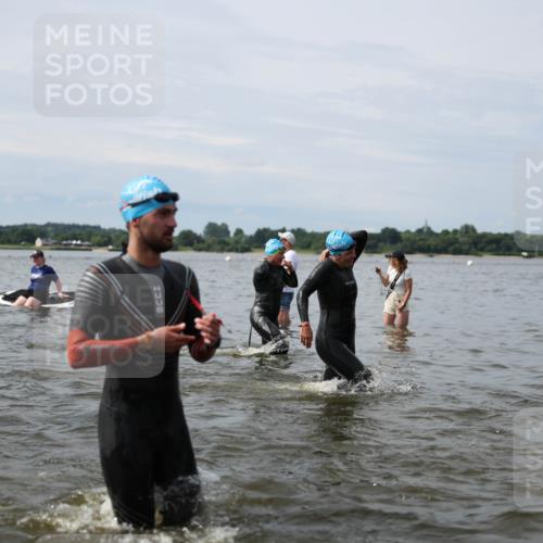 21.06.2026 - Viking Triathlon Michael Strokosch http://msf.ph/oto/9823973 21.06.2026 10:45:09 Schwimmen 36, 37, 48, 105, 147, 151, 258, 273, 274, 302, 308, 310, 326, 345, 354, 366, 369, 415, 445, 577, 635 meine-sportfotos.de