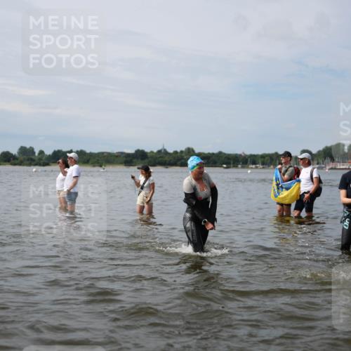 21.06.2026 - Viking Triathlon Michael Strokosch http://msf.ph/oto/9823975 21.06.2026 10:45:11 Schwimmen 36, 37, 48, 85, 105, 147, 151, 158, 258, 273, 274, 302, 308, 310, 326, 345, 354, 366, 369, 445, 577, 635 meine-sportfotos.de