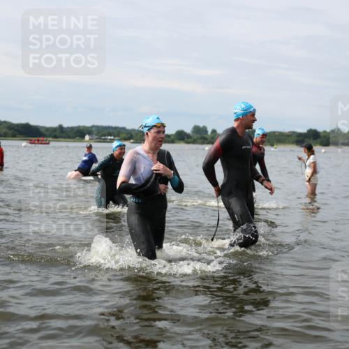21.06.2026 - Viking Triathlon Michael Strokosch http://msf.ph/oto/9823983 21.06.2026 10:45:16 Schwimmen 37, 48, 85, 105, 147, 151, 158, 258, 273, 274, 302, 326, 345, 354, 366, 376, 540, 635 meine-sportfotos.de