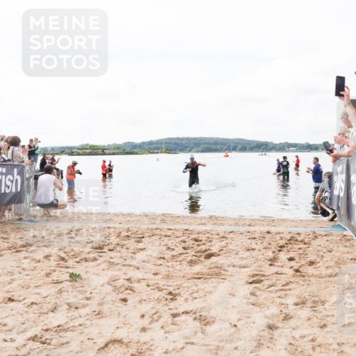 21.06.2026 - Viking Triathlon Michael Strokosch http://msf.ph/oto/9824009 21.06.2026 10:24:30 Schwimmen 517 meine-sportfotos.de
