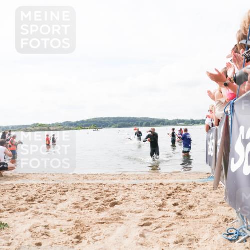 21.06.2026 - Viking Triathlon Michael Strokosch http://msf.ph/oto/9824115 21.06.2026 10:25:42 Schwimmen 1, 4, 10, 189 meine-sportfotos.de