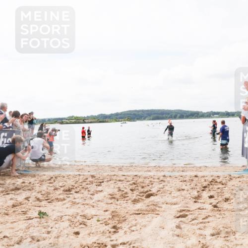 21.06.2026 - Viking Triathlon Michael Strokosch http://msf.ph/oto/9824140 21.06.2026 10:25:51 Schwimmen 8, 10 meine-sportfotos.de