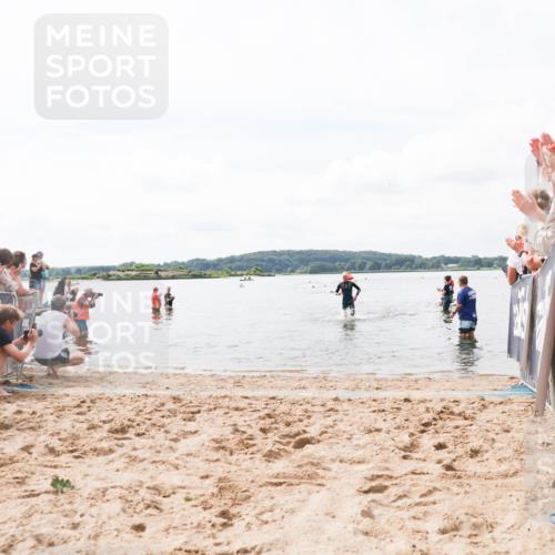 21.06.2026 - Viking Triathlon Michael Strokosch http://msf.ph/oto/9824141 21.06.2026 10:25:51 Schwimmen 8, 10 meine-sportfotos.de