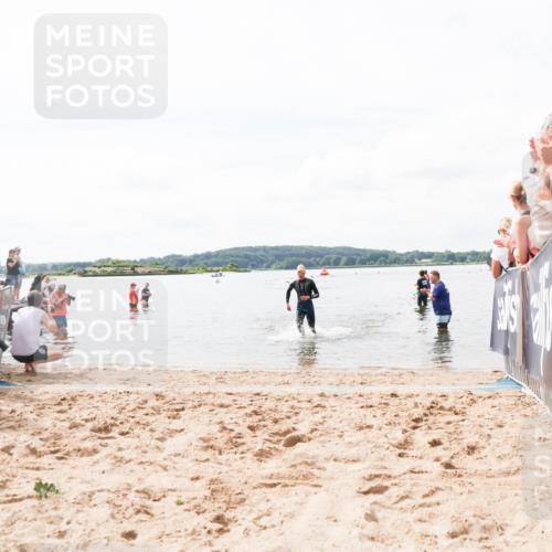 21.06.2026 - Viking Triathlon Michael Strokosch http://msf.ph/oto/9824148 21.06.2026 10:25:54 Schwimmen 8, 10 meine-sportfotos.de