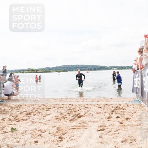 21.06.2026 - Viking Triathlon Michael Strokosch http://msf.ph/oto/9824149 21.06.2026 10:25:55 Schwimmen 8, 10 meine-sportfotos.de