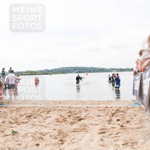 21.06.2026 - Viking Triathlon Michael Strokosch http://msf.ph/oto/9824186 21.06.2026 10:26:13 Schwimmen 2 meine-sportfotos.de