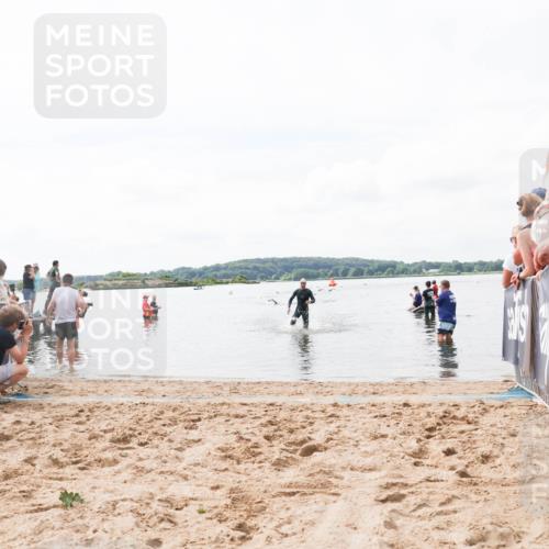 21.06.2026 - Viking Triathlon Michael Strokosch http://msf.ph/oto/9824191 21.06.2026 10:26:15 Schwimmen 2 meine-sportfotos.de