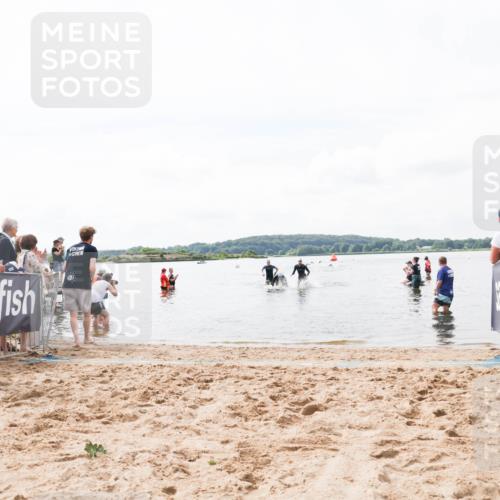 21.06.2026 - Viking Triathlon Michael Strokosch http://msf.ph/oto/9824217 21.06.2026 10:26:23 Schwimmen 2, 21, 548 meine-sportfotos.de