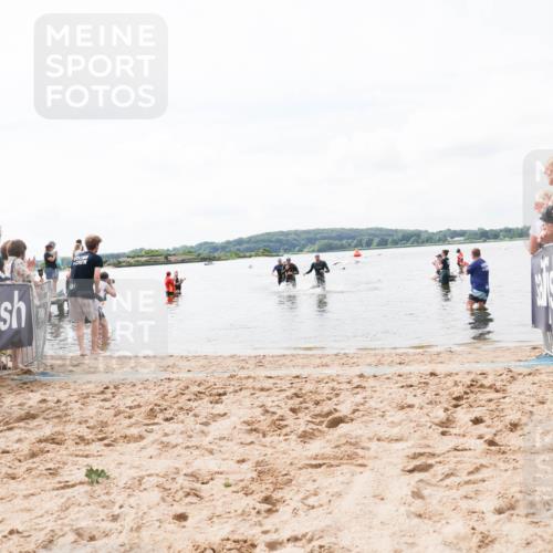 21.06.2026 - Viking Triathlon Michael Strokosch http://msf.ph/oto/9824221 21.06.2026 10:26:25 Schwimmen 2, 21, 548 meine-sportfotos.de