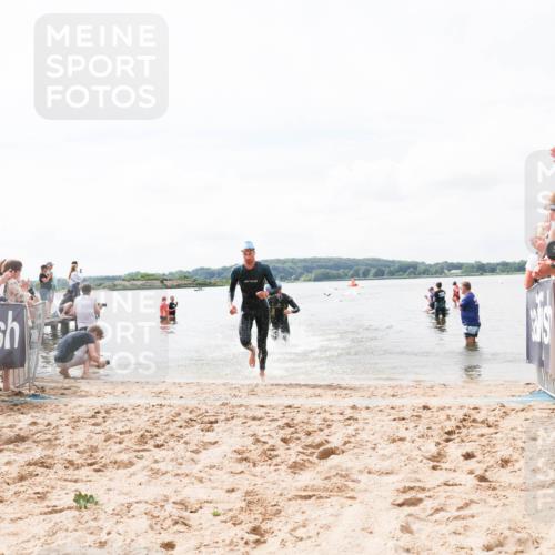 21.06.2026 - Viking Triathlon Michael Strokosch http://msf.ph/oto/9824235 21.06.2026 10:26:29 Schwimmen 21, 474, 548 meine-sportfotos.de