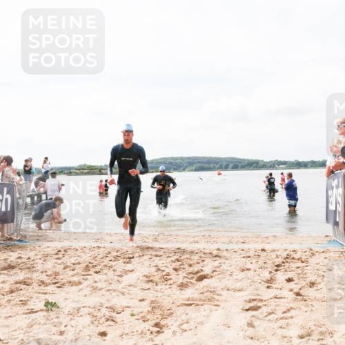 21.06.2026 - Viking Triathlon Michael Strokosch http://msf.ph/oto/9824237 21.06.2026 10:26:30 Schwimmen 21, 474, 548 meine-sportfotos.de