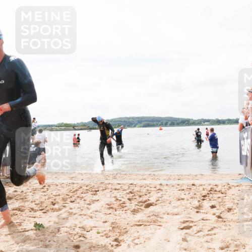 21.06.2026 - Viking Triathlon Michael Strokosch http://msf.ph/oto/9824240 21.06.2026 10:26:31 Schwimmen 21, 474, 548 meine-sportfotos.de