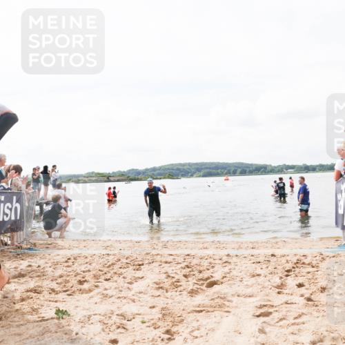 21.06.2026 - Viking Triathlon Michael Strokosch http://msf.ph/oto/9824247 21.06.2026 10:26:33 Schwimmen 21, 474, 548 meine-sportfotos.de