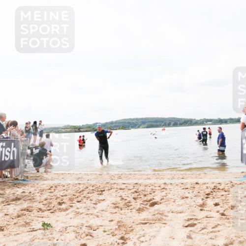 21.06.2026 - Viking Triathlon Michael Strokosch http://msf.ph/oto/9824249 21.06.2026 10:26:34 Schwimmen 21, 474, 548 meine-sportfotos.de