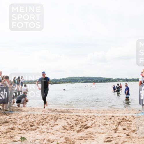 21.06.2026 - Viking Triathlon Michael Strokosch http://msf.ph/oto/9824252 21.06.2026 10:26:35 Schwimmen 21, 474, 548 meine-sportfotos.de