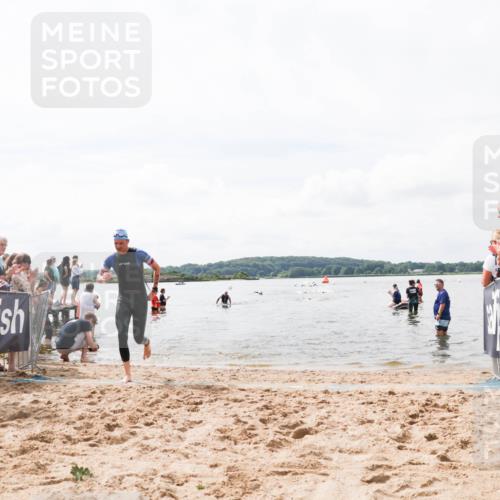 21.06.2026 - Viking Triathlon Michael Strokosch http://msf.ph/oto/9824253 21.06.2026 10:26:35 Schwimmen 21, 474, 548 meine-sportfotos.de