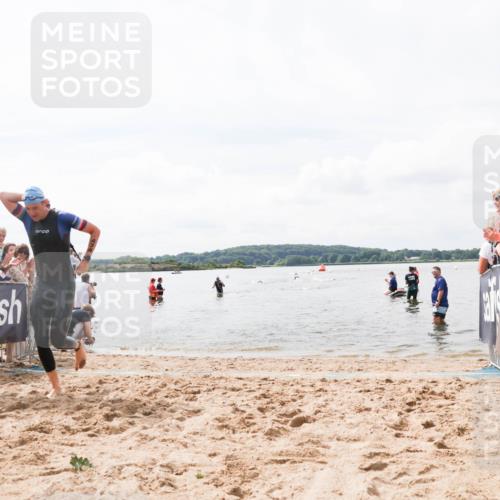 21.06.2026 - Viking Triathlon Michael Strokosch http://msf.ph/oto/9824255 21.06.2026 10:26:36 Schwimmen 21, 474, 548 meine-sportfotos.de