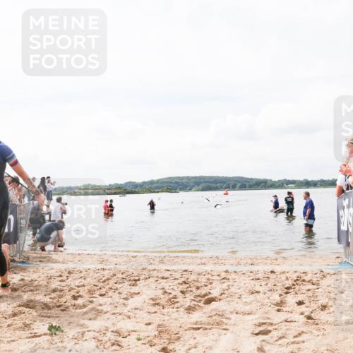 21.06.2026 - Viking Triathlon Michael Strokosch http://msf.ph/oto/9824256 21.06.2026 10:26:36 Schwimmen 21, 474, 548 meine-sportfotos.de