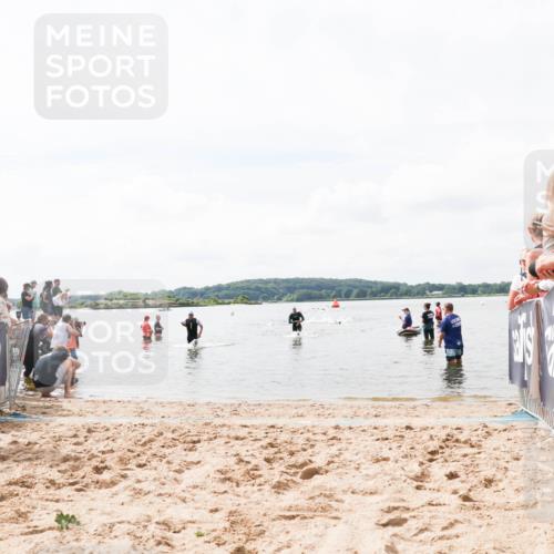 21.06.2026 - Viking Triathlon Michael Strokosch http://msf.ph/oto/9824262 21.06.2026 10:26:44 Schwimmen 334 meine-sportfotos.de