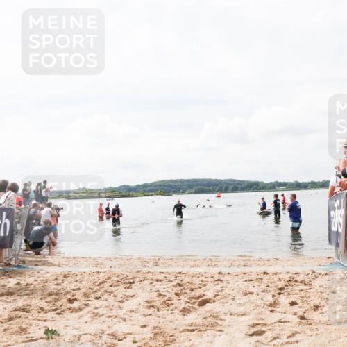 21.06.2026 - Viking Triathlon Michael Strokosch http://msf.ph/oto/9824268 21.06.2026 10:26:46 Schwimmen 334, 453 meine-sportfotos.de