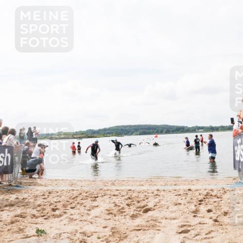 21.06.2026 - Viking Triathlon Michael Strokosch http://msf.ph/oto/9824274 21.06.2026 10:26:48 Schwimmen 334, 453 meine-sportfotos.de