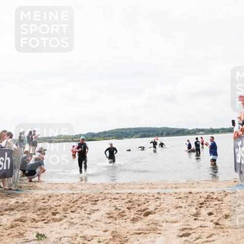 21.06.2026 - Viking Triathlon Michael Strokosch http://msf.ph/oto/9824281 21.06.2026 10:26:51 Schwimmen 334, 453 meine-sportfotos.de