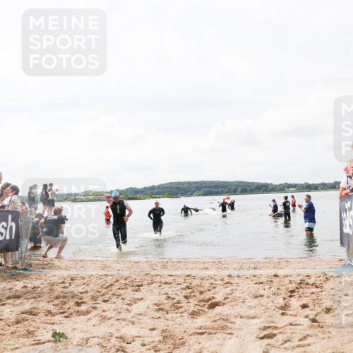 21.06.2026 - Viking Triathlon Michael Strokosch http://msf.ph/oto/9824283 21.06.2026 10:26:51 Schwimmen 334, 453 meine-sportfotos.de