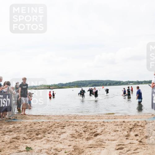 21.06.2026 - Viking Triathlon Michael Strokosch http://msf.ph/oto/9824300 21.06.2026 10:26:57 Schwimmen 176, 334, 426, 453 meine-sportfotos.de