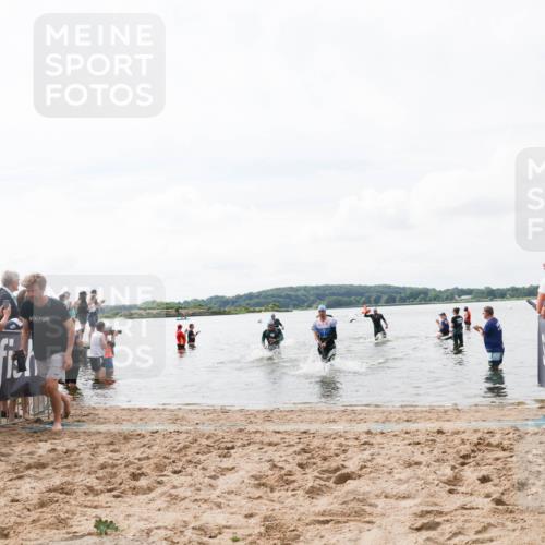 21.06.2026 - Viking Triathlon Michael Strokosch http://msf.ph/oto/9824308 21.06.2026 10:27:00 Schwimmen 25, 176, 426, 453, 547 meine-sportfotos.de